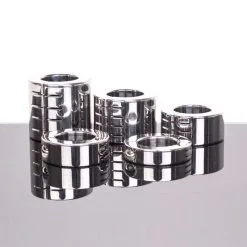 Kiotos Steel - Ballstretcher RVS Met Groeven Scharnierend 20 Mm Hoog Ø 35 Mm 8 Kiotos Steel - Ballstretcher RVS Met Groeven Scharnierend 20 Mm Hoog Ø 35 Mm -Cock & Ball Toys Kiotos Steel Ballstretcher RVS Met Groeven Scharnierend 20 mm Hoog O 35 mm 3